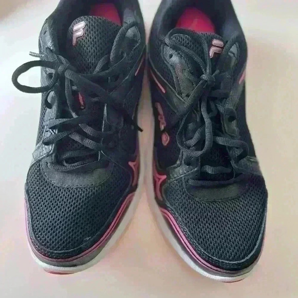 New women’s fila soar black running shoe - size 11 - Picture 4 of 6